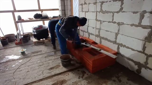 Аккуратный кассетный камин с белыми швами смотреть онлайн