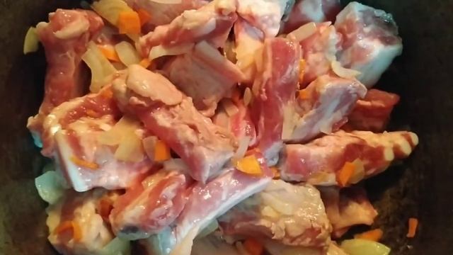 тушим рёбрышки с овощами и картофелем очень вкусно