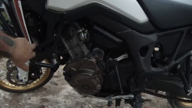 HONDA CRF 1000 AFRICA TWIN apžvalga (MOTO-GURIS) смотреть онлайн