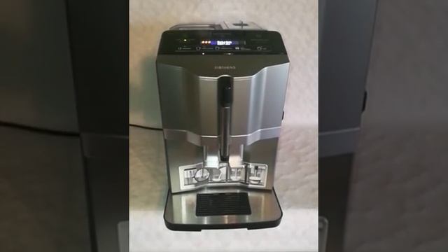 Siemens EQ3 automata kávégép one-touch működésközben смотреть онлайн