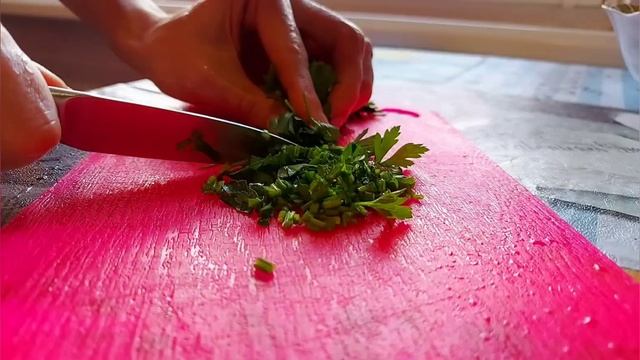 Салат свекла с сыром фета. Быстро, вкусно и полезно. смотреть онлайн