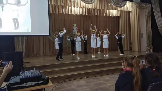 Панютино. греческий танец в исполнении 5А класса 2018 год смотреть онлайн
