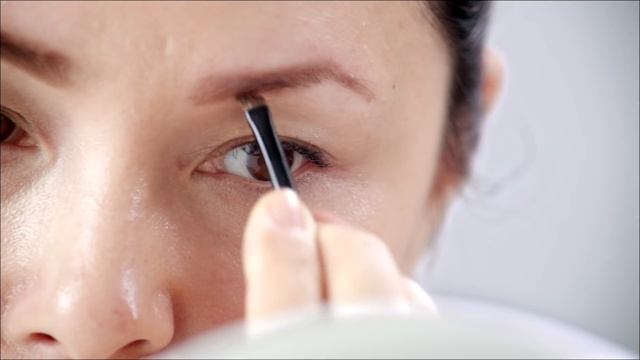 How to Get the Perfect Eyebrow | Beauty Expert Tips | Shiseido смотреть онлайн