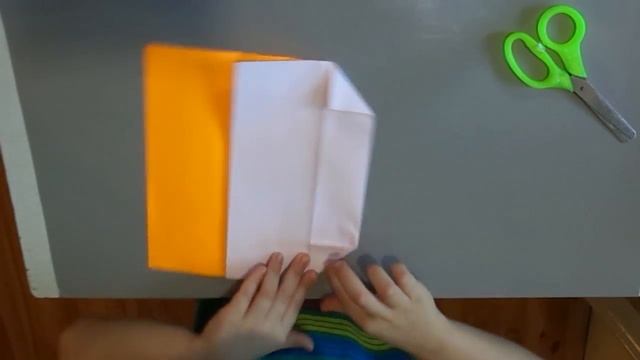 Лодка плоскодонка из бумаги. Оригами руками ребёнка смотреть онлайн