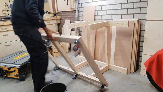 Mobile Workbench - DeWALT 7491 Table saw - Mobile Workbench Series Ep. 1 смотреть онлайн