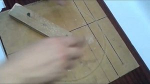 Как вырезать круг в фанере без инструмента / How to cut a circle without tools