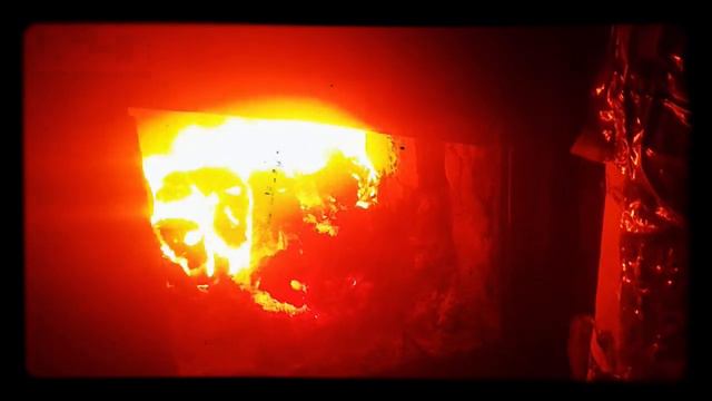 Ура! Сжигаю мусор в огне! На пути к чистоте... смотреть онлайн