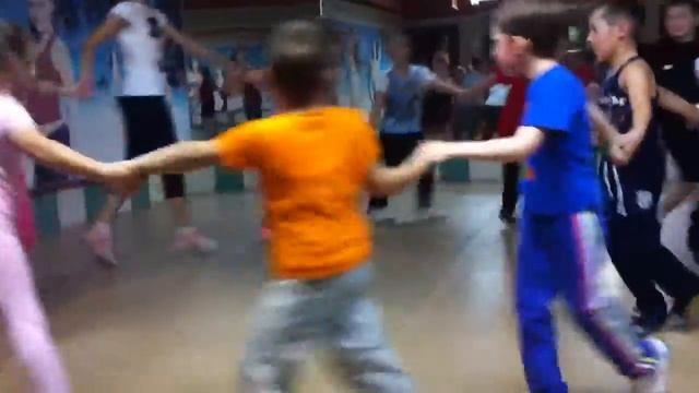 Танец ежиков смотреть онлайн