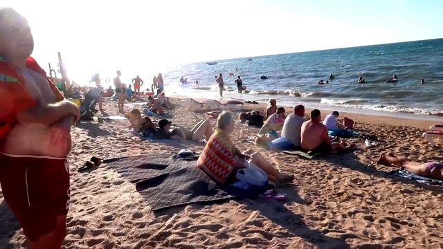 vlog ?ГДЕ ЖИЛЬЕ ПО 300РУБ / ЧТО ТУТ ЕДИМ / АЗОВСКОЕ МОРЕ, ГОЛУБИЦКАЯ /ДЕНЬ 3 смотреть онлайн