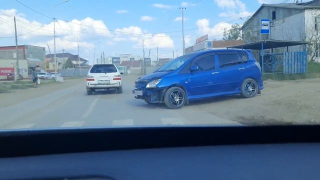 Заготовка дров.Как согреться в квартире ,когда холодно?Аптека. смотреть онлайн