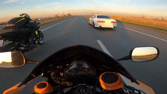 Sportbikes And Toyota Soarer 550 HP  638 Nm