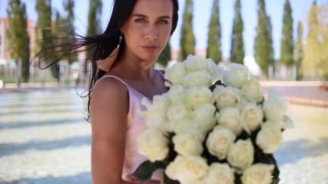 25 Голландских роз высотой 1 метр смотреть онлайн