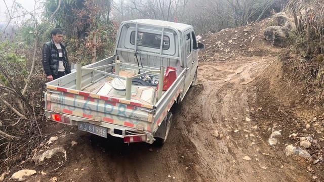 長安之星挑戰奇瑞民間測試基地，這個技術怎麽樣，大家評價一下吧 смотреть онлайн