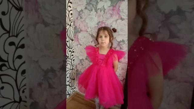 Стих: "Мама спит, она устала.. " смотреть онлайн