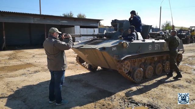 Обкатка посла Китайской Народной Республики в Беларуси в кругу семьи на БМД. смотреть онлайн