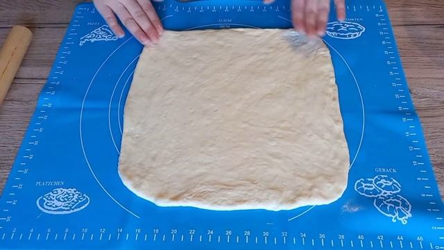 Булочки- улитки из дрожжевого теста с ветчиной и сыром. Тесто как пух! смотреть онлайн