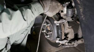 Замена задних колодок на Subaru Impreza V