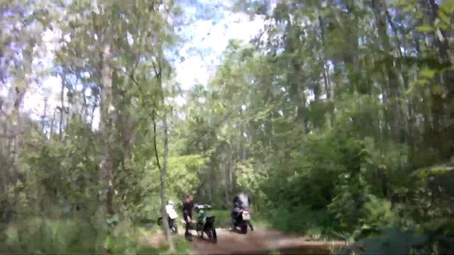 Киперорт на DR800 через первую лужу смотреть онлайн