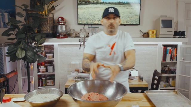 Greek Meatballs (Keftedakia) смотреть онлайн