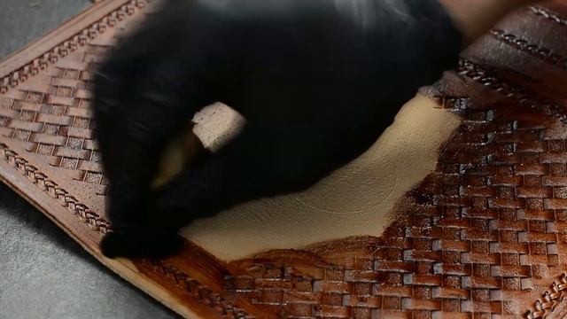Making a Witcher book cover. Leather craft смотреть онлайн