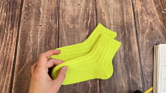 Разные детские носки и 2 взрослых. Вязание смотреть онлайн