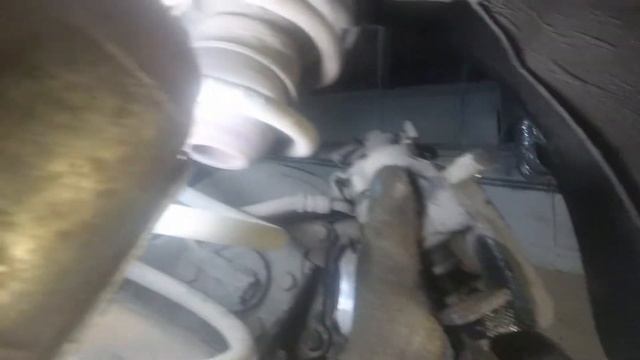 KIA. Venga. Замена задних томозных колодок. смотреть онлайн