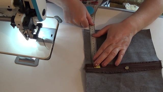 Кожанная косметичка из мебельных остатков за 10 минут