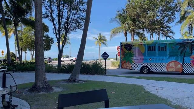 The Gates Hotel Key West!Отпуск в Америке!Обзор отеля и нашего номера!Наш отдых во Флориде!Влог США смотреть онлайн