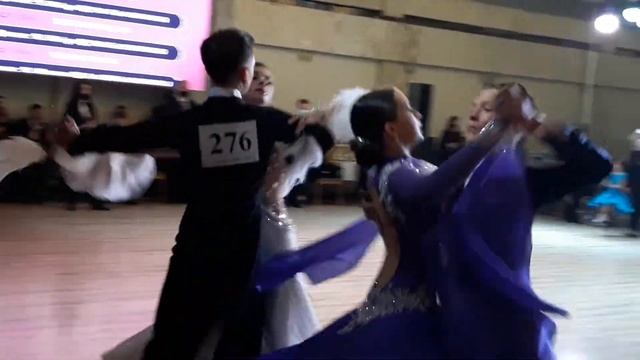 Венский вальс,молодёжь Д. Viennese waltz смотреть онлайн