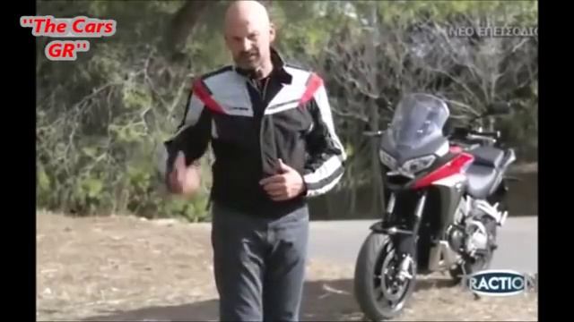 Traction~Honda VFR800X Crossrunner 2016-17 Test