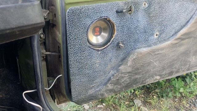 Установка передних динамиков на Оку