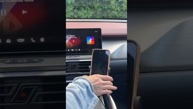 Автомобильная беспроводная зарядка Xiaomi смотреть онлайн