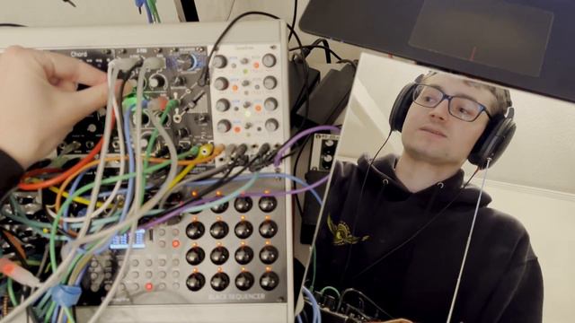 how to make more interesting chords in eurorack (QuBit Chord, Make Noise X-Pan, & Bastl Ikarie) смотреть онлайн