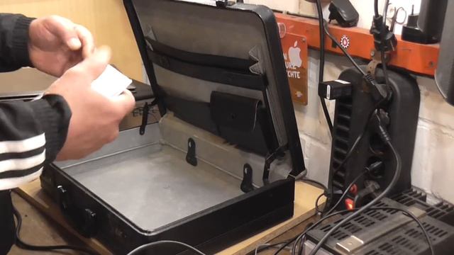 Нашел СТРАННЫЙ ЧЕМОДАНЧИК! | Мои находки на свалке в Германии№322 смотреть онлайн