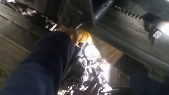 Чистка дроссельной заслонки и ДМРВ на RAV4 с двигателем 2AR-FE смотреть онлайн