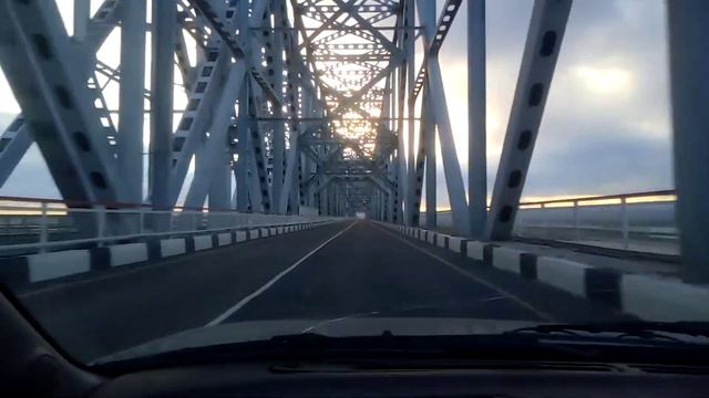 Мост через реку Амур перед въездом в Комсомольск на Амуре смотреть онлайн