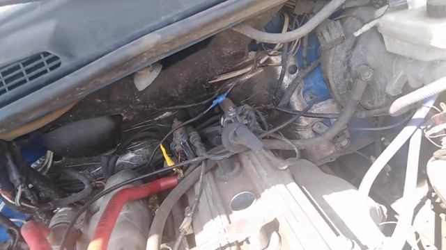 Не тянет газель, троит движок. La gacela no tira, el motor funciona mal. смотреть онлайн