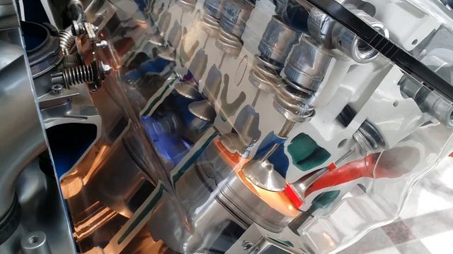 Mercedes Benz 119 Engine Demo