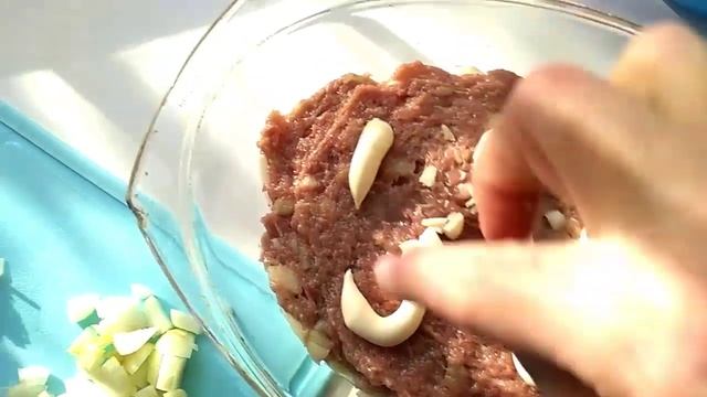 КАРТОФЕЛЬНАЯ ЗАПЕКАНКА С ФАРШЕМ. Как приготовить по рецепту. смотреть онлайн