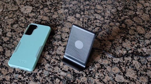 Qi-Certified Fast Wireless Charging Stand INIU 15W смотреть онлайн