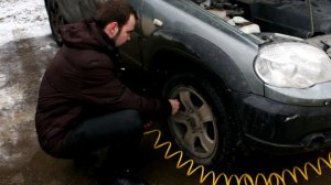 Как накачать шины компрессором и давление в шинах автомобиля. Видеообзор