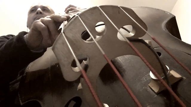 Bewitched Bass Line Play Along Backing Track смотреть онлайн