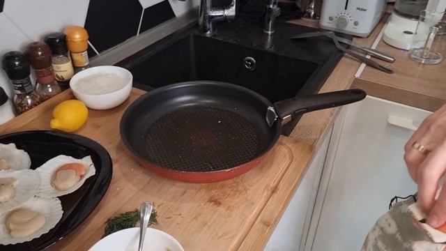 Гребешки в Раковине - С Фунчозой и Чесноком смотреть онлайн