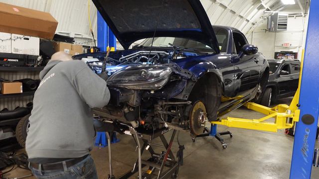 2.5 ITB Swapping my NC Miata смотреть онлайн