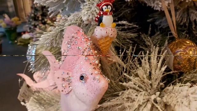 Ходим по магазинам! Выбираем новогодние игрушки! Видео для детей! ??? смотреть онлайн