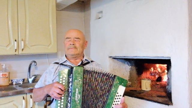 За околицей туман! Поёт Вася Попов. Кино Вась. смотреть онлайн