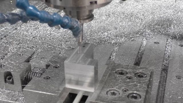 Станок 600х900 с АТС - обработка дюрали, стали, нержавейки смотреть онлайн