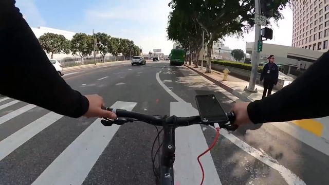 Uber Eats Begins Showing Pay Upfront in California - Bike Deliveries смотреть онлайн
