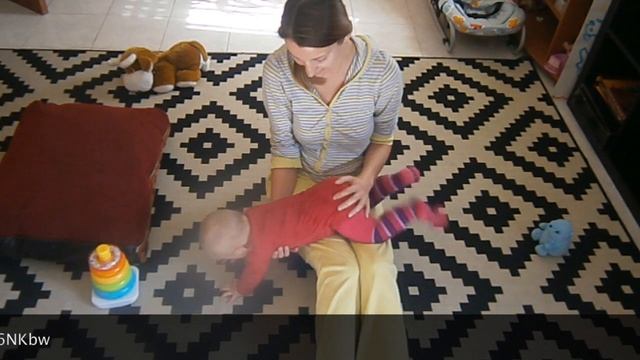 Как научить ребенка ползать | Советы и способы научить ползать малыша смотреть онлайн