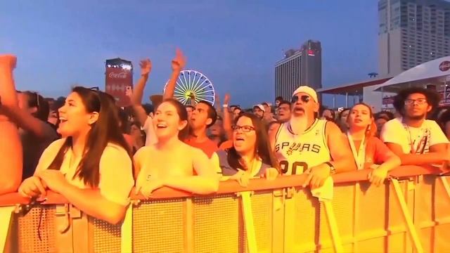 Imagine Dragons "Yesterday" LIVE at March Madness Music Festival 2018 смотреть онлайн